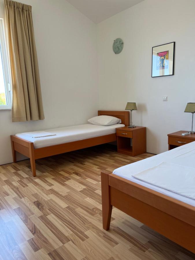 Apartments Angela سيساريكا المظهر الخارجي الصورة